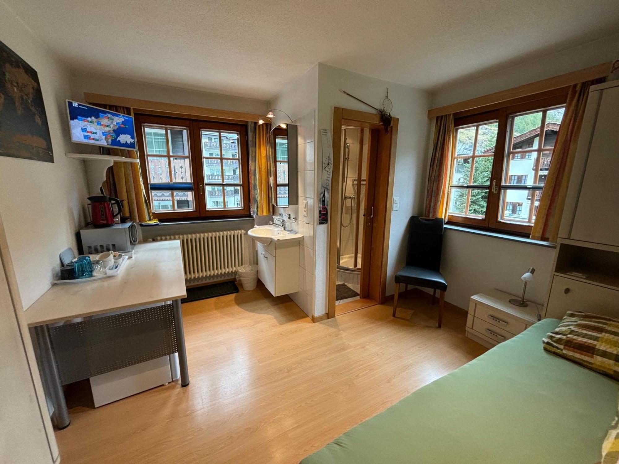 Chalet Medi Zermatt Bagian luar foto