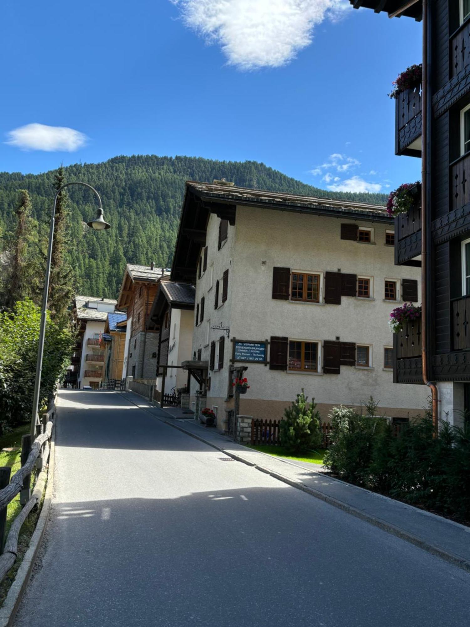 Chalet Medi Zermatt Bagian luar foto